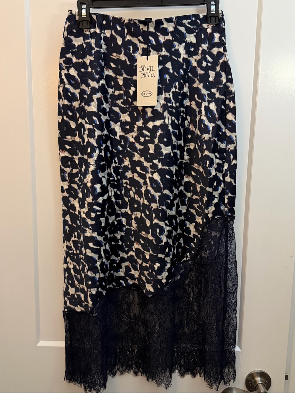 XS The Devil Wears Prada Navy & White Lace-Hem Midi Skirt